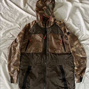 Under Armour Brown Camo Hooded jacket Waterproof with Orange Accents